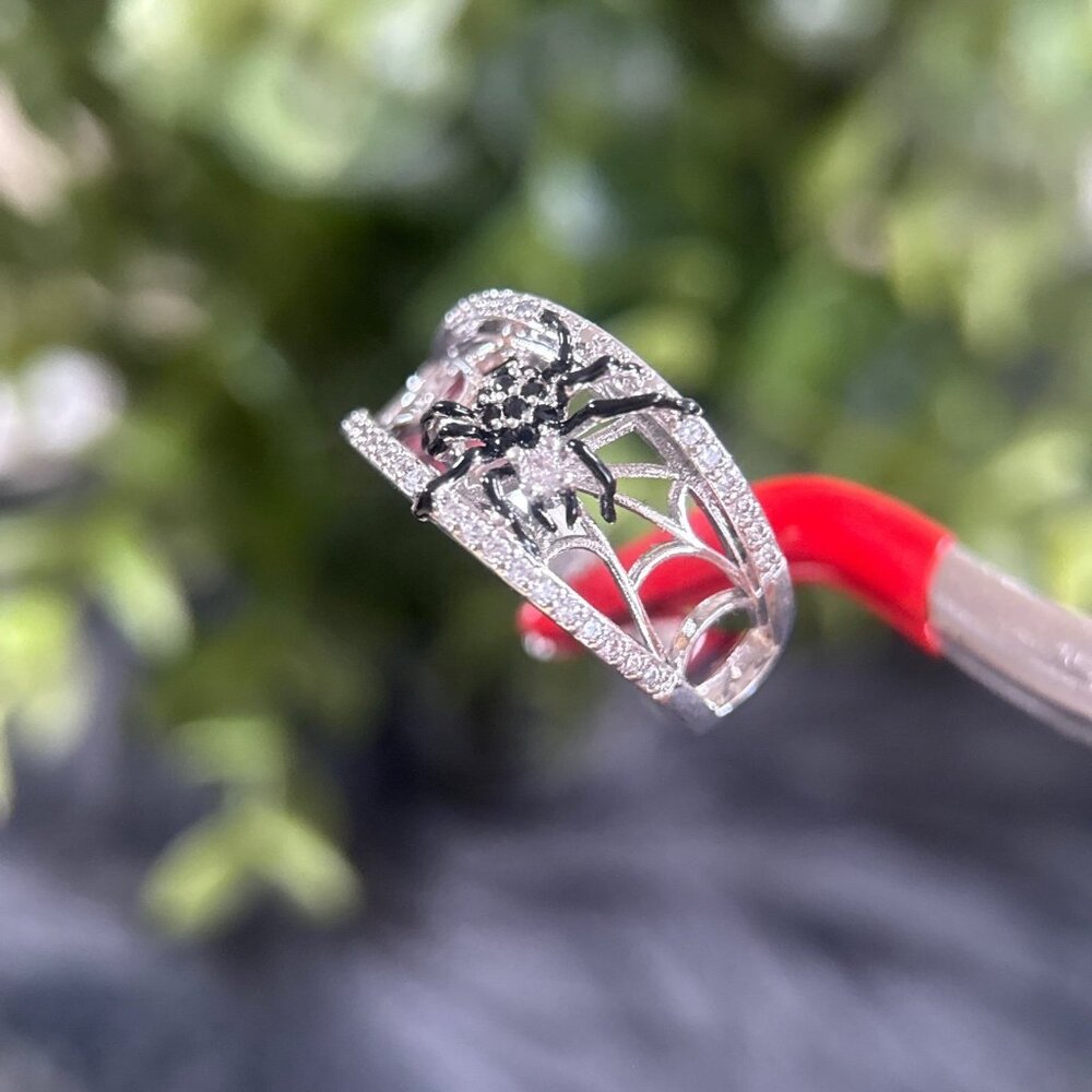 Silver Spider‎ Rhinestones Ring - Picture 3 of 6